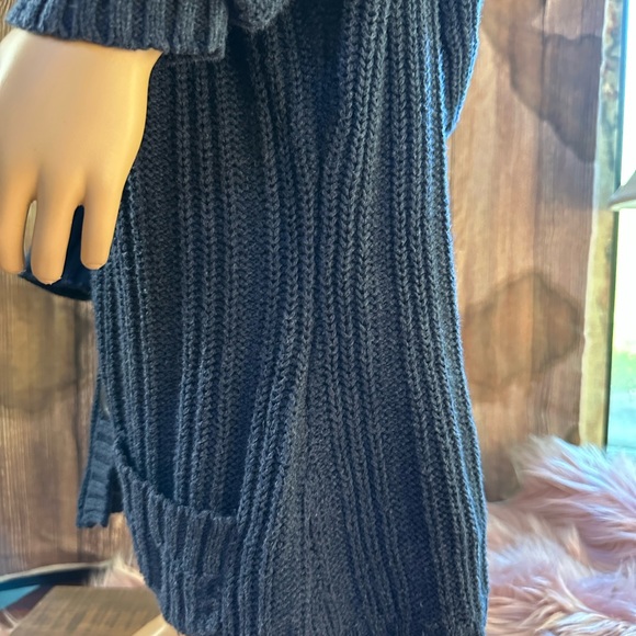 Aeropostale Girls' Blue Sweater | Size XS/TP | 60% Cotton, 40% Acrylic - Picture 7 of 11